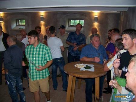 Otvoritev vinoteke 32